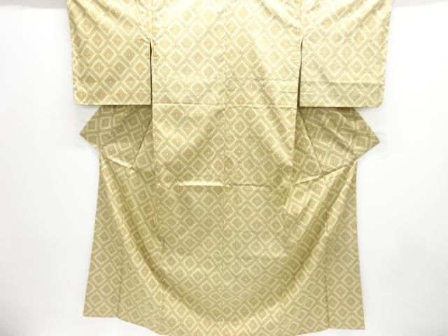 未使用品　花菱模様織り出し西陣お召着物